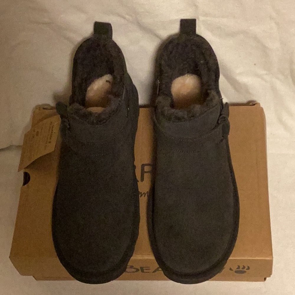 BearPaw Women US11 NIB Shorty Boots